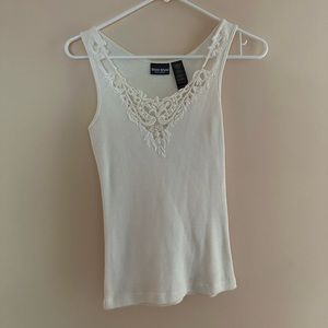 White tank top with lace, Bisou Bisou, size x-small